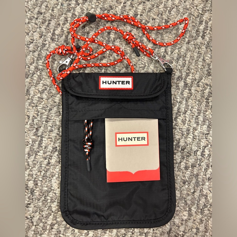 Hunter pouch purse phone bag